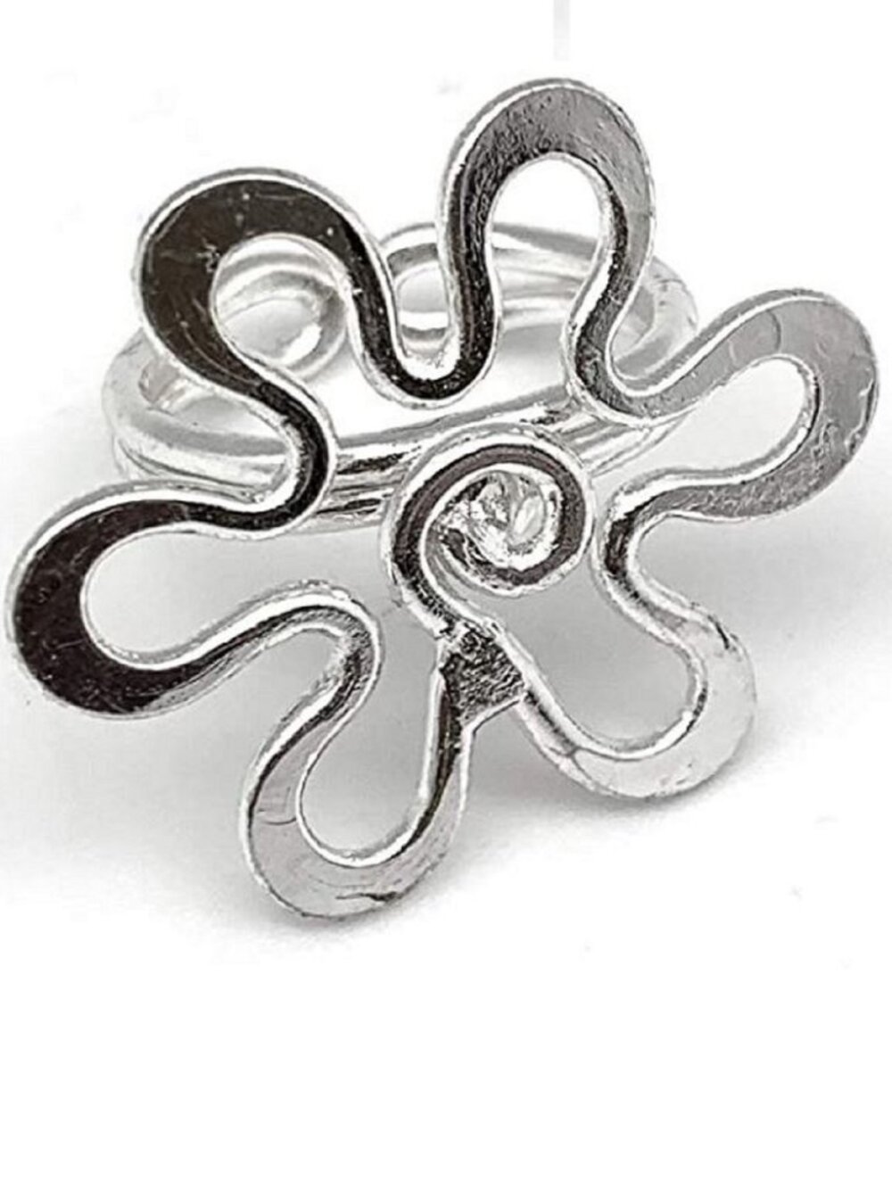 Anju Silver Plated Adjustable Daisy Ring